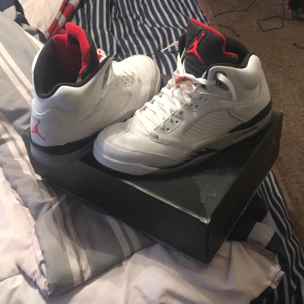 Air Jordan retro 5 University Rouge